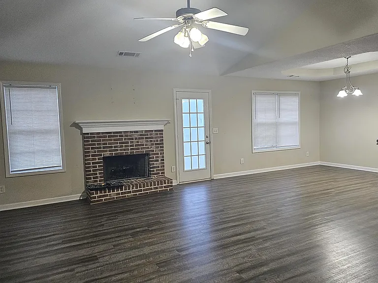 1746 Tugalo Dr — Photo 2