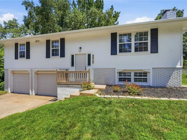 8815 N Grand Ave, Kansas City, MO 64155