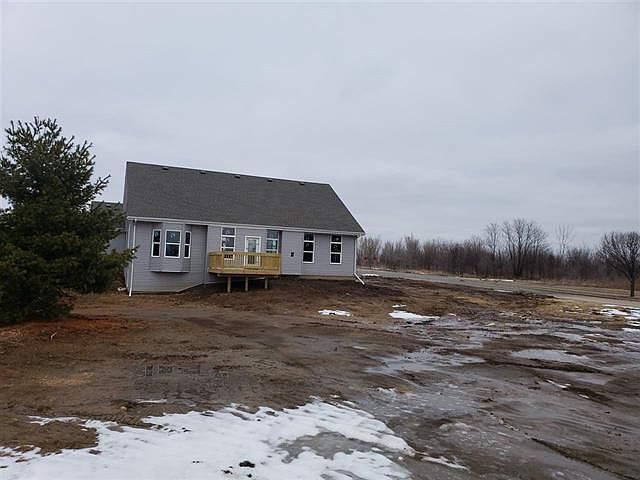 2nd image of 403 Hughes Pkwy