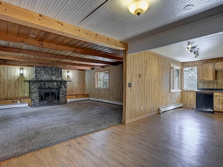 4414 Martindale Dr — Photo 3