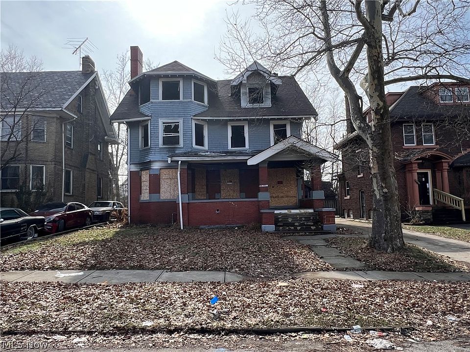 1st image of 1822 Farmington Rd