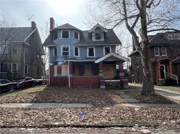 1822 Farmington Rd, East Cleveland, OH 44112