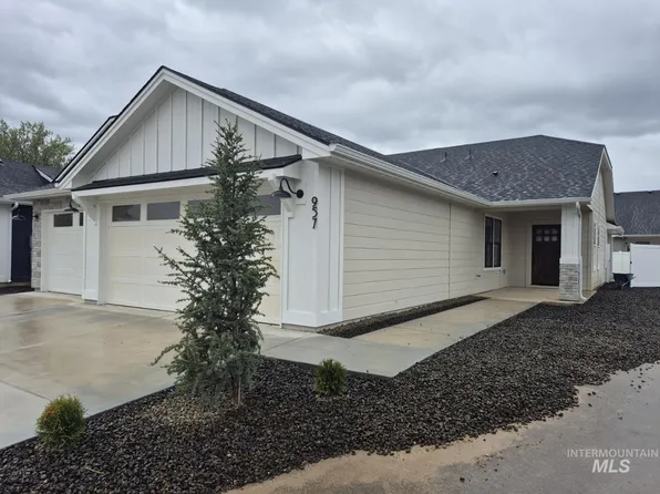 957 S Almond St, Nampa, ID 83686