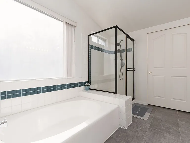 2165 Crestline Falls Pl — Photo 23