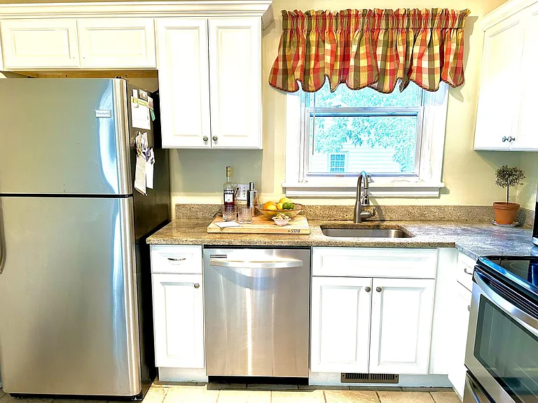1210 Foxcroft Rd — Photo 12