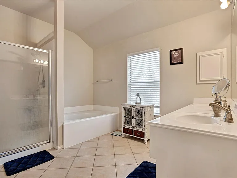 2911 Ashbrook Ln — Photo 14