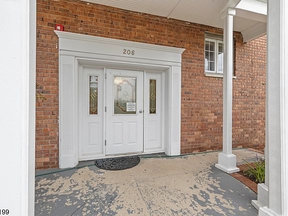3rd image of 206 Main St #23