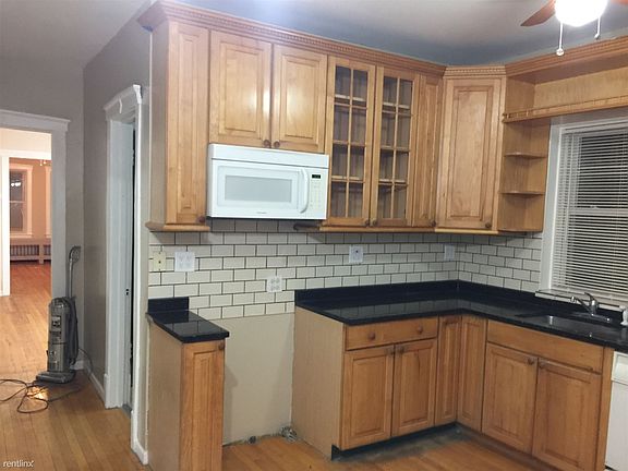 3rd image of 5235 W Montrose Ave #1