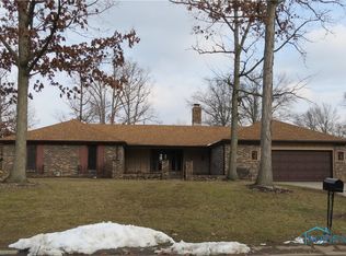 1076 Valley Forge Dr, Defiance, OH 43512