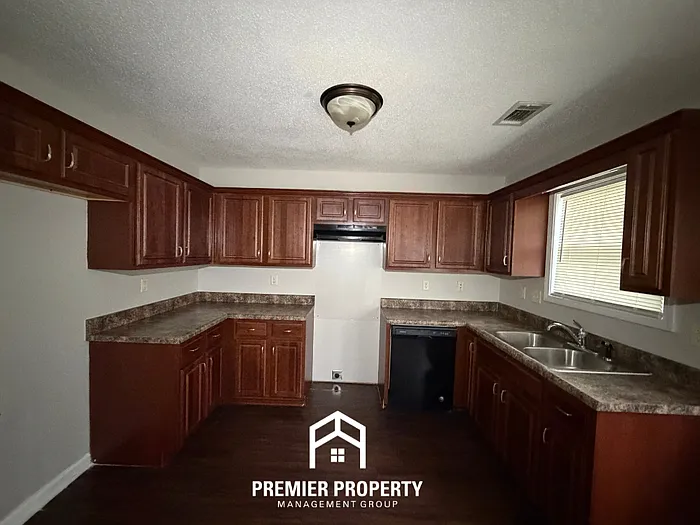 3605 Cordell St — Photo 4