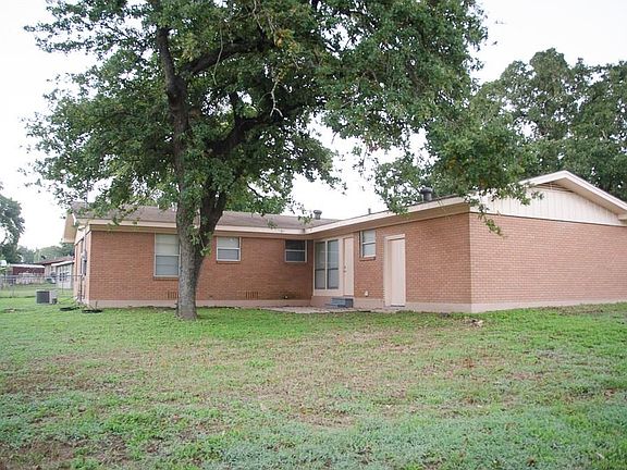 2nd image of 2006 Brazos Ave
