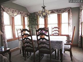 3rd image of 18020 Larchwood Ave