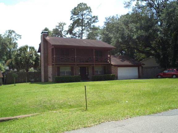 3rd image of 5611 Lunker Ln