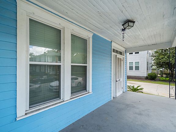 5th image of 637 E 39th St