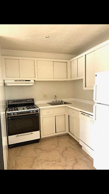1st image of 191 Village Ct APT 6