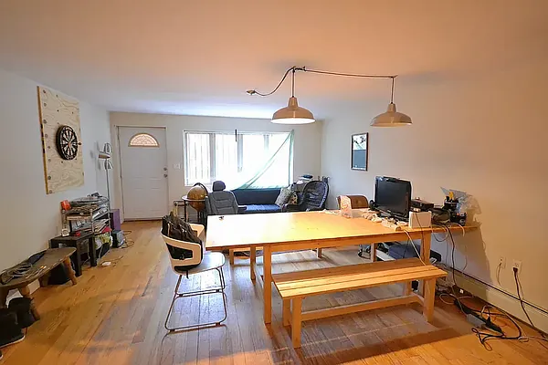 Rented by Hagstrom Management Inc | media 3