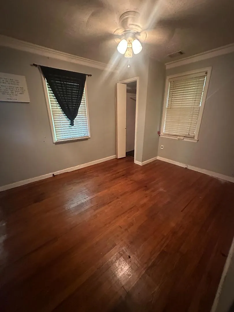 3939 Bloomfield Drive — Photo 2