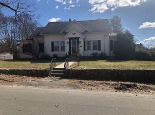 27 Cochrane St, Methuen, MA 01844