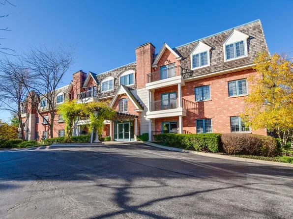 153 E Laurel Ave APT 305, Lake Forest, IL 60045
