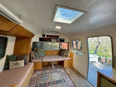 (Undisclosed Address), Topanga, CA, 90290