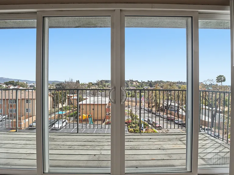 228 Las Flores Dr #4 — Photo 12
