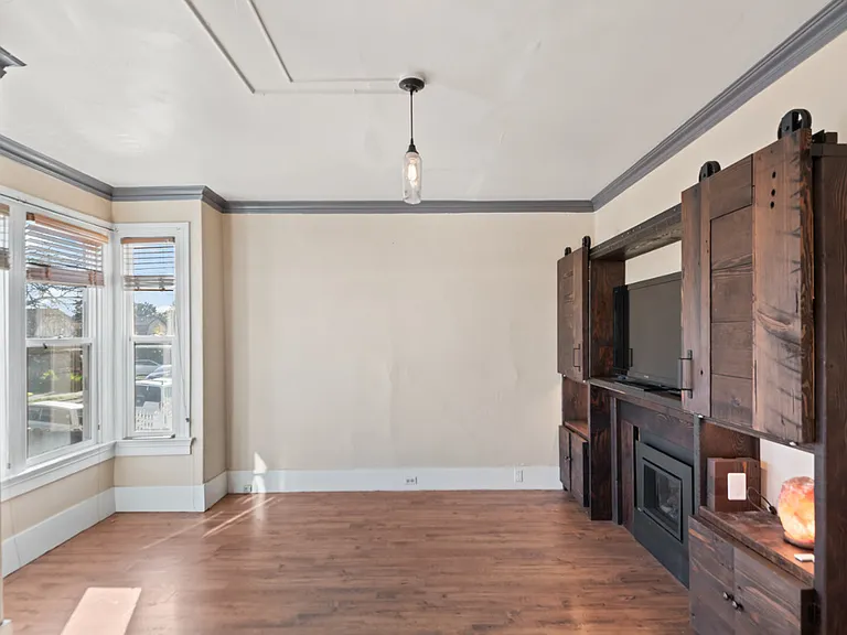 1243 Allston Way — Photo 3