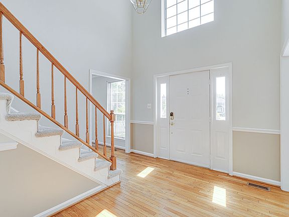 4th image of 1483 Kingsvale Cir