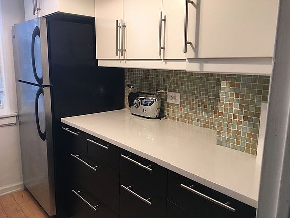 3rd image of 120 Cabrini Blvd APT 27