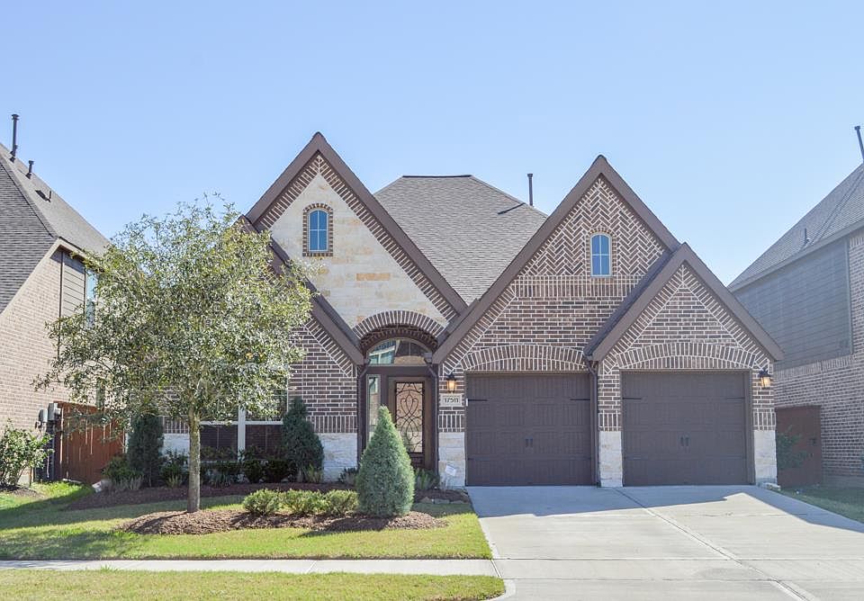 1st image of 17511 Woodfalls Ln