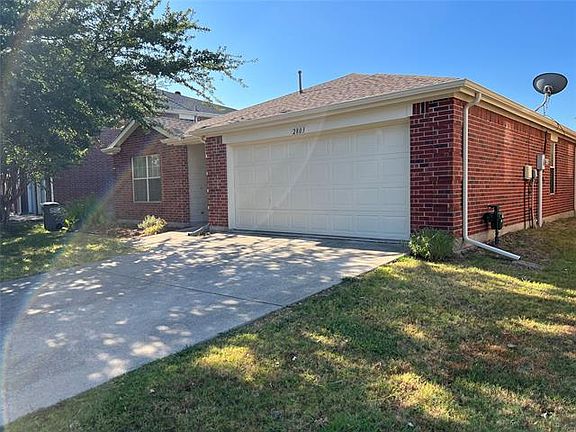 3rd image of 2803 Hillside Dr