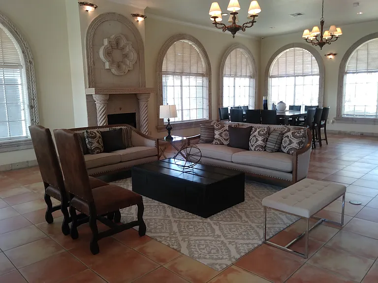 La Herencia Apartments — Photo 16