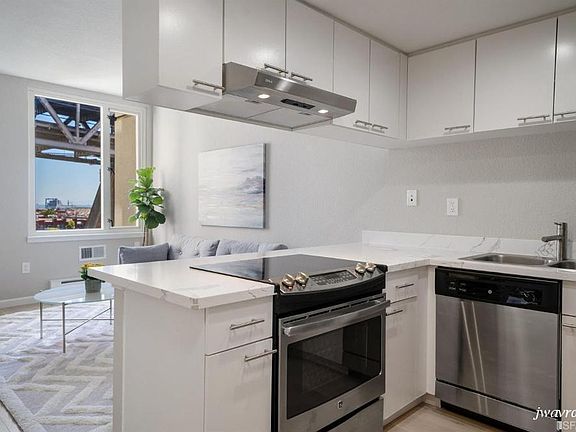 2nd image of 201 Harrison St APT 422