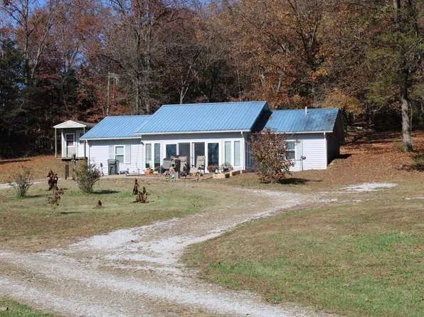 4566 Rochester Rd, Morgantown, KY 42261