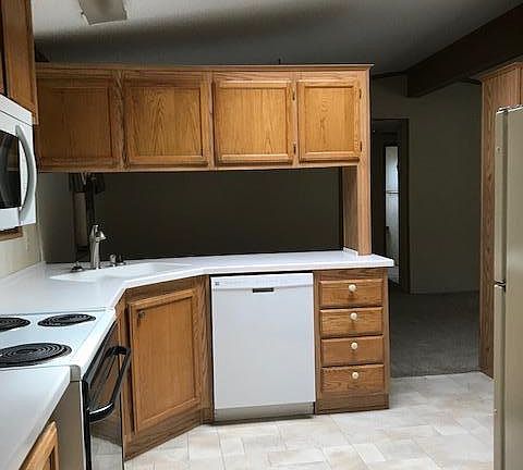 3rd image of 2229 W Marlborough Ave