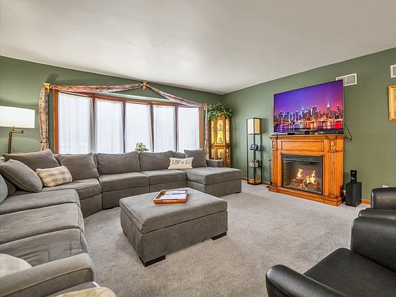 5th image of 1102 E Ardyce Ln