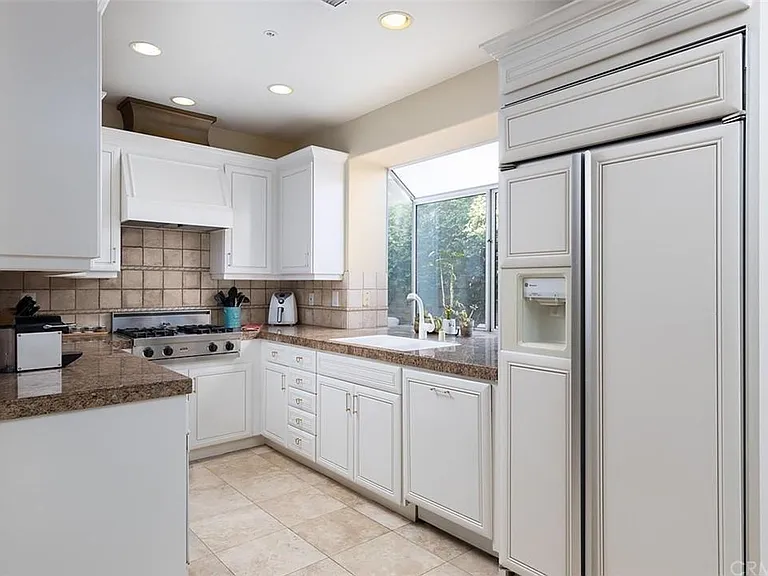 179 Mesa Dr — Photo 14