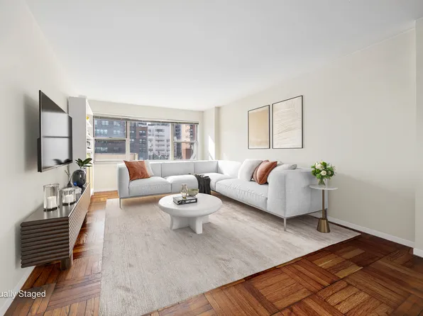 311 East 71st Street 8G image 2 of 15