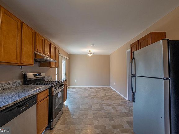 4th image of 4718 Mercury Dr