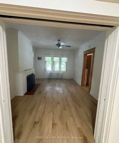370 Spadina Rd — Photo 8