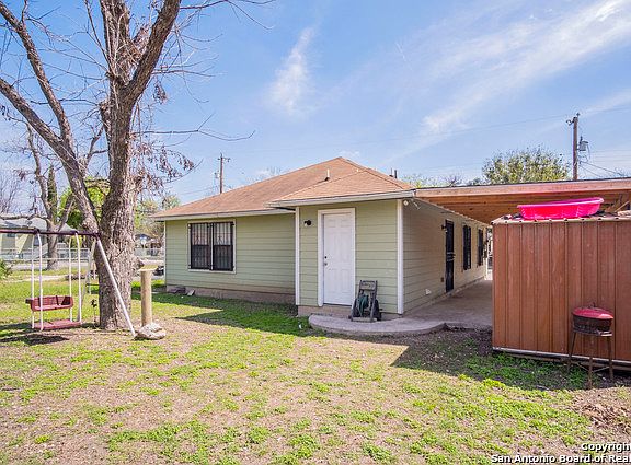 4th image of 305 S San Felipe Ave