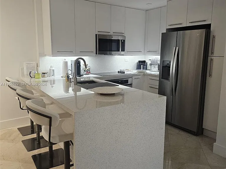 6515 Collins Ave #901 — Photo 24