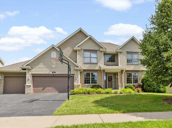 370 Liberty Heights Dr, Chaska, MN 55318