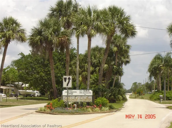 93 Tobler Blvd, Lake Placid, FL 33852
