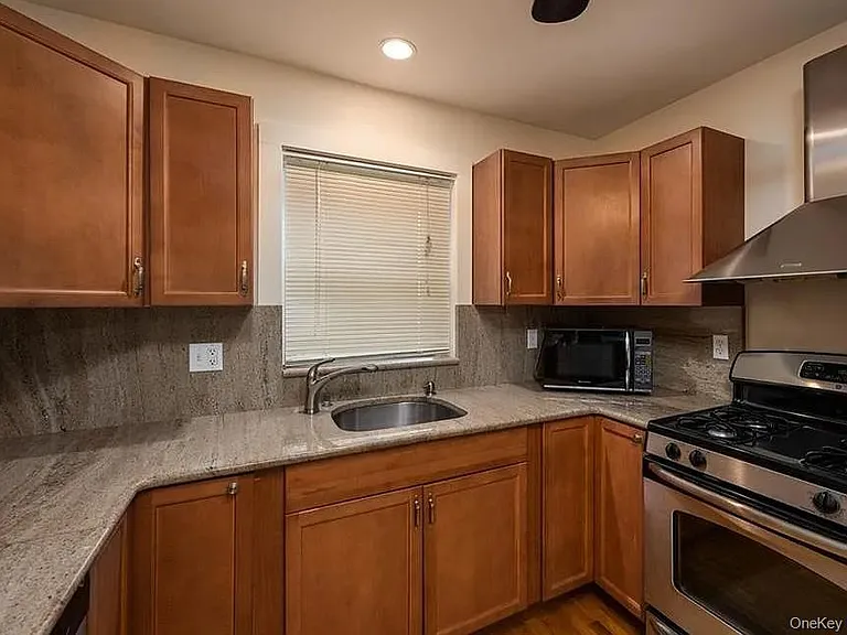 450 Oscawana Lake Rd — Photo 5