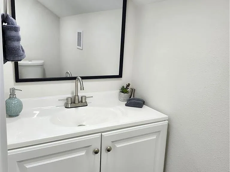 2914 Chateau St — Photo 20
