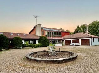 53 Hawthorne Ln, Barrington, IL 60010