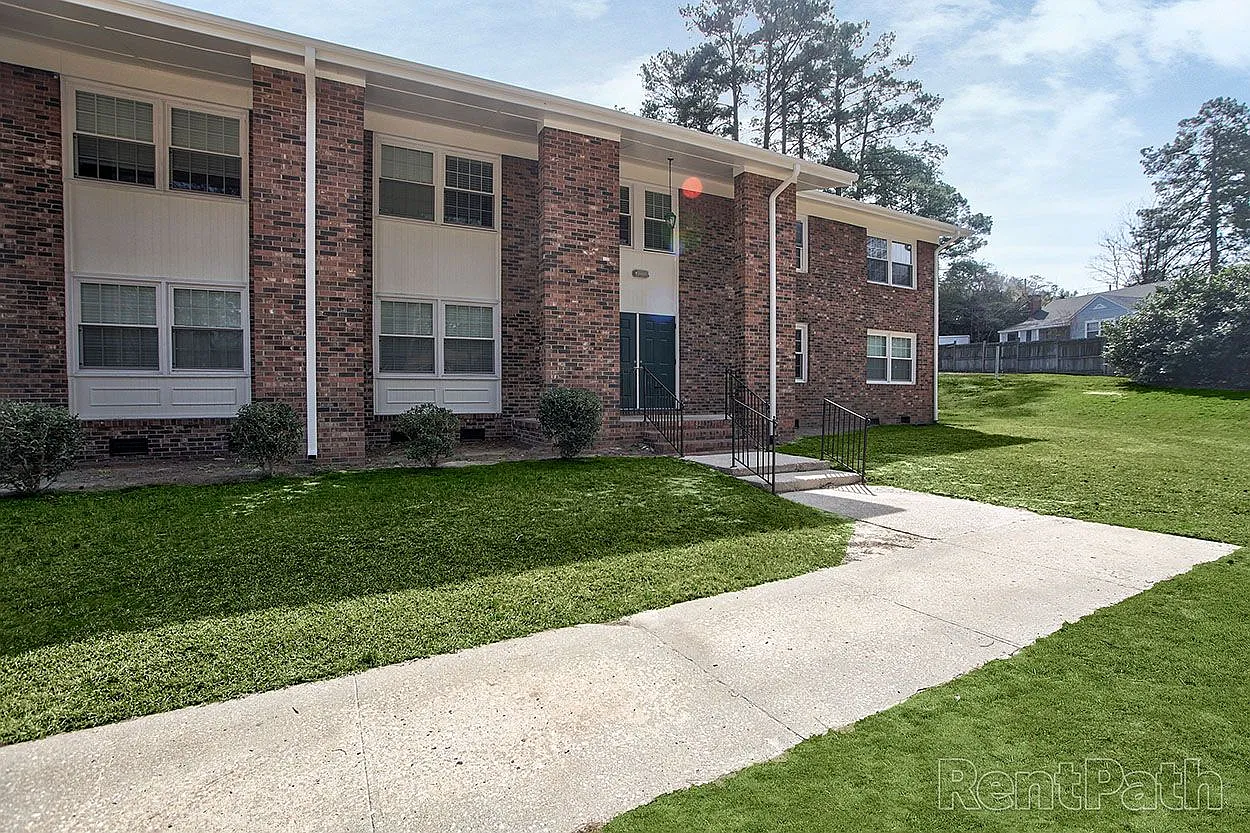 Carolina Pines — Photo 4