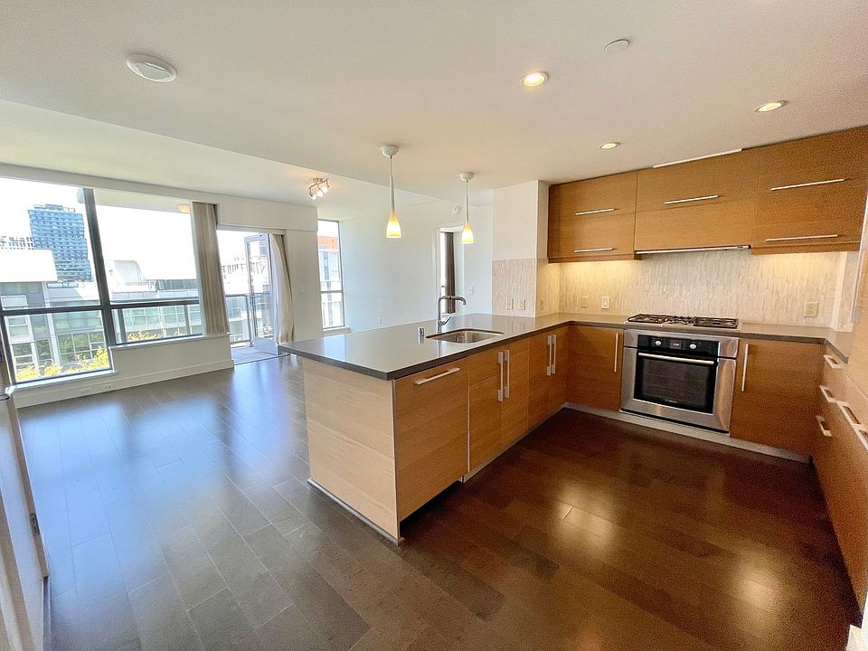 1st image of 420 Mission Bay Blvd N Unit 703