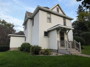 627 12th St, Dawson, MN 56232