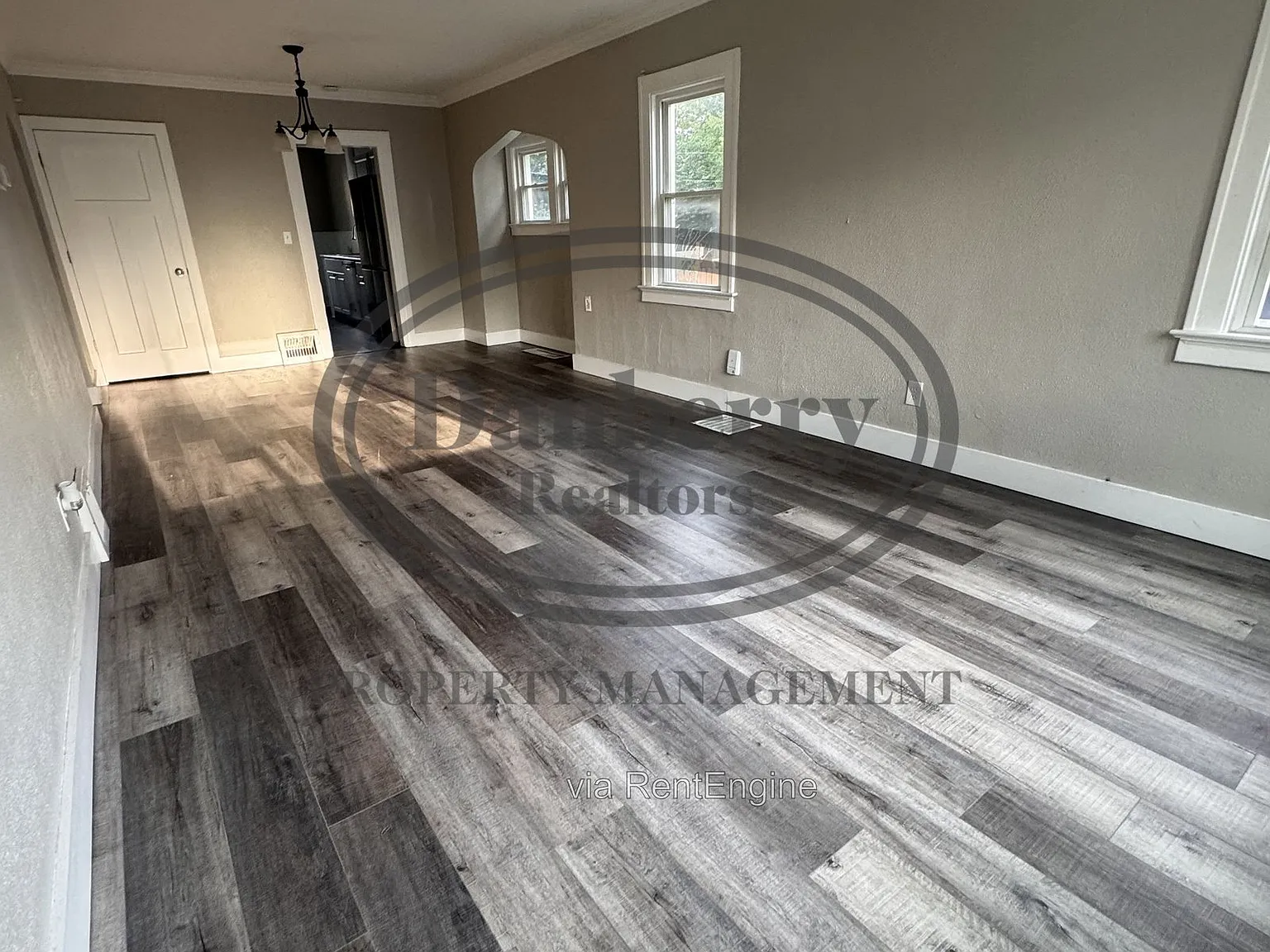 3 bed, 1.0 bath, 1257 sqft, $1,450 — Photo 2